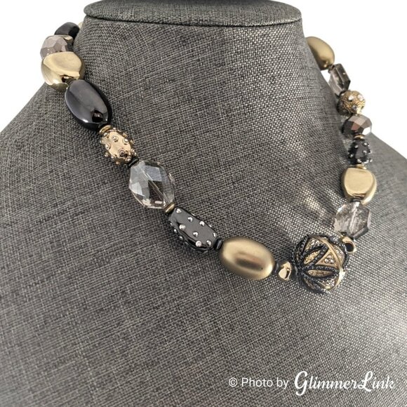 Chico's Tri-Tone Mixed Bead Shapes Geometric Focal Bead Necklace - Picture 2 of 13